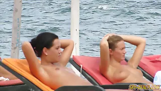 Close-up mind-blowing bra-less hidden cam beach teen